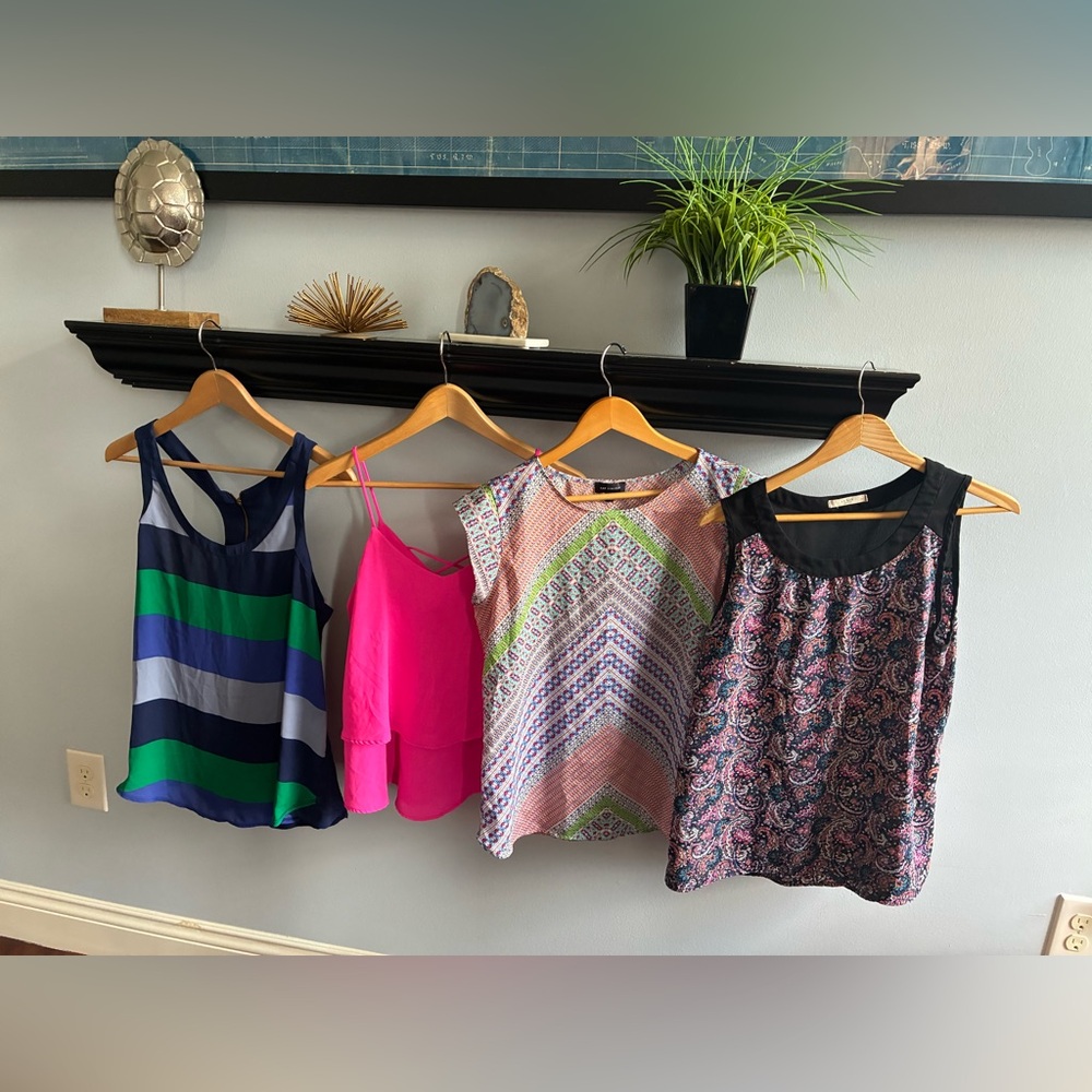 Lot of 4 women’s dressy tank tops- Le Lis, The Limited, Express, Annabella
